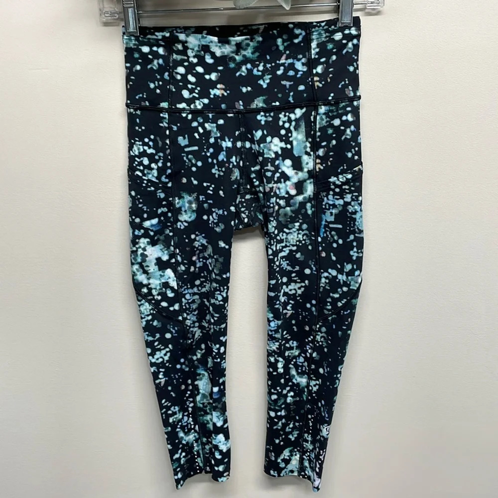 Lululemon Athletica Fast And Free Crop II Nulux Pixel Haze Multi Black Capri 4